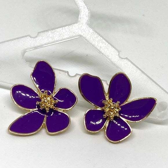 Flora earrings 💜 - Picture 7 of 9